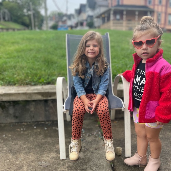 Meet your Posher, Cara - Picture 2 of 4